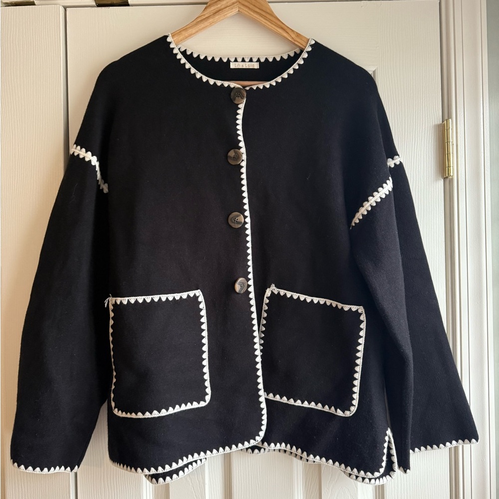 Toteme Style Black and White Sweater Jacket